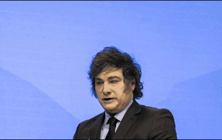 Davos (Switzerland Schweiz Suisse), 23/01/2025.- President of Argentina Javier Milei attends a panel session at the 55th annual meeting of the World Economic Forum (WEF), in Davos, Switzerland, 23 January 2025. (Suiza) EFE/EPA/MICHAEL BUHOLZER