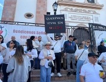Con coros de 