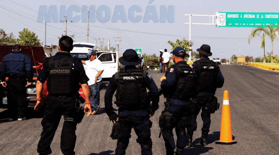 En distintas localidades de la periferia de la cabecera municipal de Apatzingán, la organización criminal atacó a tiros y también con explosivos. AFP / ARCHIVO