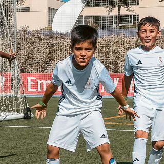 Fundación Real Madrid abrirá academia de futbol en Guadalajara, anuncia Pablo Lemus