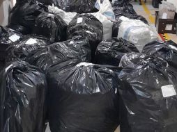 Los oficiales aseguraron 23 bolsas con 390 kilogramos de marihuana en su interior. ESPECIAL
