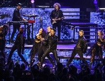 El cantante se mostró emocionado de volver a presentarse frente al público tapatío. EL INFORMADOR/ A. Navarro