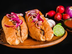 Cada establecimiento da su propio toque a la receta y se adapta a los gustos del público. ESPECIAL / CANVA