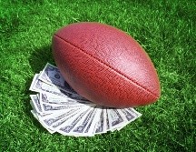 El impacto del Super Bowl, el evento deportivo más importante de EU y uno de los más grandes del mundo, radica sobre todo en su relevancia cultural y económica. ESPECIAL / CANVA