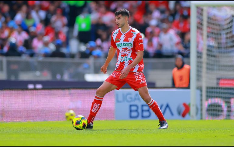 Chivas buscaría hacerse con los servicios de Alan Montes del Necaxa. IMAGO7 / ARCHIVO