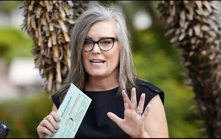 En una carta, menciona que se unió a los líderes empresariales y agrícolas de Arizona para resaltar la 