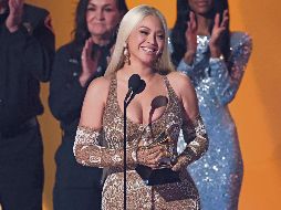 En la edición 67 de los Premios Grammy, la cantante obtuvo el mayor galardón de la noche: Álbum del año, que se le había negado en cuatro ediciones anteriores en las que estuvo nominada en la misma categoría. AFP