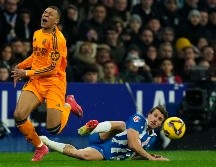 El Real Madrid se queja por el gol anulado a Vinícius y por una dura entrada del jugador del Espanyol Carlos Romero a Mbappé, que no fue castigada con tarjeta roja. EFE / S. Wu