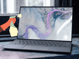 Las computadoras portátiles pueden tener varios puertos exteriores. UNSPLASH / DELL