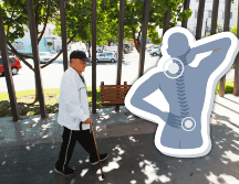 Caminar de manera constante ayuda a aliviar tensiones en la espalda y mejora la postura. EL INFORMADOR / ARCHIVO