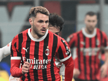 Santiago Giménez es un joven futbolista nacido en Argentina y naturalizado mexicano. EFE / D. Dal Zennaro