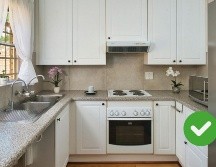 Este método japonés propone un cambio en la manera en que organizamos los platos en los armarios. ESPECIAL / Pexels y Canva