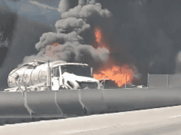 Choque múltiple ocasiona explosión de pipa. X/@VigiaHidalgo