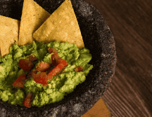 El guacamole es un alimento nutritivo que contiene vitaminas A, C, E, B1, calcio, hierro y magnesio. CANVA