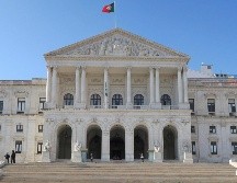 Parlamento portugués donde el diputado Miguel Arruda fue acusado de haber hecho varios saludos nazis. EFE/C. De Benito.