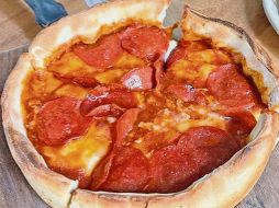 Acude a la segunda sucursal de Vulcanos, la cual ofrece la auténtica Deep Dish Pizza. ESPECIAL
