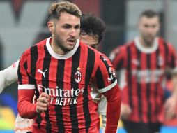 Santiago Giménez, nuevo delantero del AC Milan. EFE