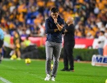 El entrenador rojinegro también valoró la estabilidad defensiva de su equipo, aunque reconoció que hubo lapsos en los que faltó mayor claridad con la pelota. IMAGO7.