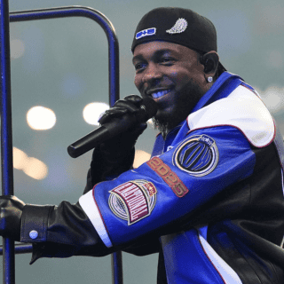 Este es el outfit que utilizó Kendrick Lamar en el Super Bowl 2025