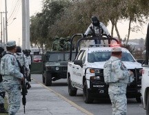 Elementos del ejército, de policía estatal y de la FGR, resguardaron los artículos encontrados. SUN/ARCHIVO