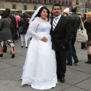 Solteros acumulan más deudas en comparación con los casados