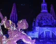 En el escenario la escultura de una bailarina sinfónica en un amplio faldeo se llenó de vida. EL INFORMADOR/A.NAVARRO