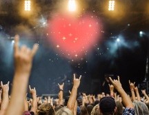 Las letras en este tipo de música pueden ser tan intensas como su sonido, y exploran sentimientos como el amor, la pérdida, el deseo y la conexión con otras personas de una manera diferente a lo común. ESPECIAL / CANVA