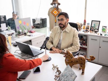 El director de Capacitación y Oferta Educativa, Juan Quezada García aseguró que es importante que los policías zapopanos estén capacitados, sepan inglés y que puedan atender a las personas. CORTESÍA.