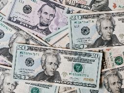 El dólar experimentó una tendencia volátil, con el peso mexicano apreciándose en un 0.72%, aunque la incertidumbre persiste. PEXELS