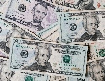 El dólar experimentó una tendencia volátil, con el peso mexicano apreciándose en un 0.72%, aunque la incertidumbre persiste. PEXELS