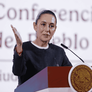 Armerías serían cómplices si cárteles son designados terroristas: Sheinbaum