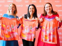 Laura Rapino: VP de Marketing Danone México, Silvia Dávila presidente DATAM y directora general de Danone México y Moni Pizani Orsini, representante de ONU Mujeres México