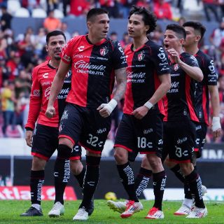 Atlas consigue agónico triunfo ante Puebla