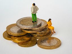 El más importante de todos los consejos financieros para parejas es mantener conversaciones abiertas al respecto.  UNSPLASH/Mathieu Stern