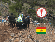La policía informó la cantidad de heridos y fallecidos tras la caída del autobús por una hondonada de aproximadamente 800 metros. EFE/Policía Boliviana