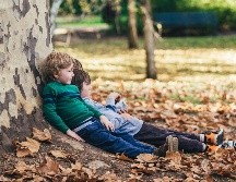 Los expertos han revelado que invertir tiempo acercándonos al bosque y todo lo relacionado con él puede brindar diversos beneficios a la salud mental infantil. UNSPLASH/ M. Wallis