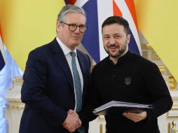 Keir Starmer se ha reunido durante enero del 2025, en Kiev, con el presidente ucraniano, Volodímir Zelenski. EFE/S. Dolzhenko