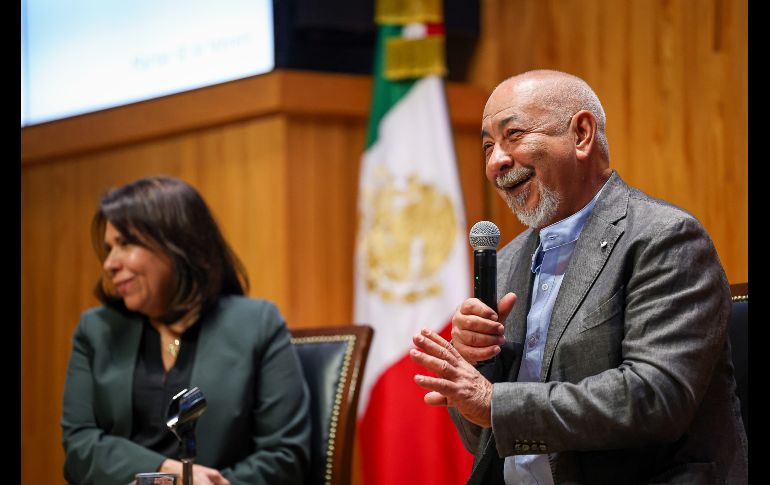 Padura agradeció su invitación a la Universidad de Guadalajara, explicando que nuestra ciudad, quizá, es con la que tiene más relación en México, debido a su profunda cercanía con la Feria Internacional del Libro. EL INFORMADOR / H. Figueroa