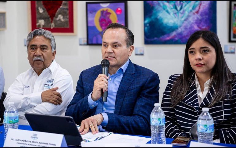 El Carnaval de Chapala es un evento icónico que reúne a miles de personas de todas las edades, destacando como un momento especial para los 