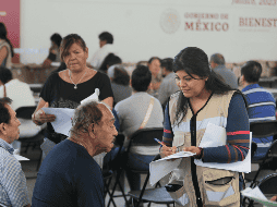 El registro está disponible para nuevos beneficiarios de la Pensión Mujeres Bienestar, la pensión para adultos mayores y la pensión para personas con discapacidad. EL INFORMADOR / ARCHIVO