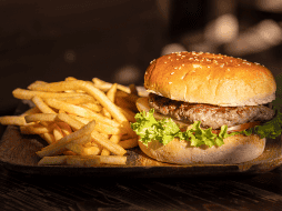 Podrás descubrir platillos de más de 25 restaurantes especializados en hamburguesas. ESPECIAL
