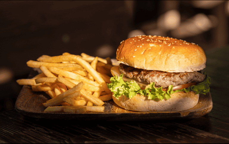 Podrás descubrir platillos de más de 25 restaurantes especializados en hamburguesas. ESPECIAL