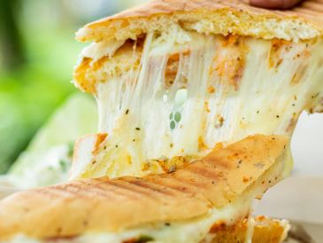 La ciencia ha identificado que la relación entre el intestino y el cerebro es clave para la salud cognitiva. UNSPLASH / J.  GAJJAR