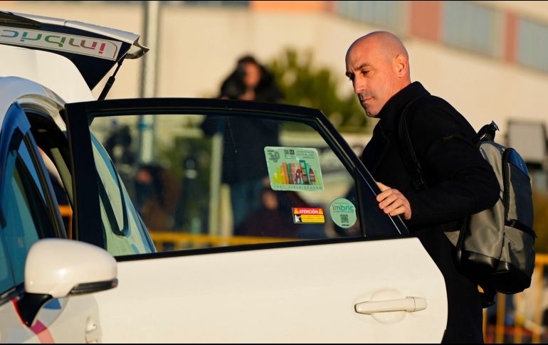 Luis Rubiales se tendrá que mantener alejado del futbol. AP/M. Fernández
