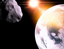 Desde hace años, las agencias espaciales han estudiado la posibilidad de que un asteroide choque contra la Tierra. ESPECIAL / CANVA