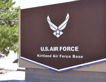 Fuerzas de seguridad acudieron a la zona tras reportarse disparos cerca de una de las entradas alrededor de las 2:00 a. m. ESPECIAL