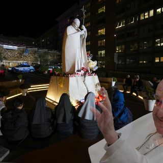 ¿Dónde y a qué hora ver la oración masiva por la salud del Papa Francisco?
