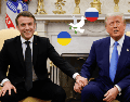 El presidente de Estados Unidos, Donald Trump, se reúne con su homólogo francés, Emmanuel Macron y hablan de la situación entre Rusia y Ucrania. EFE/L. Marin