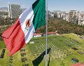El evento por el Día de la Bandera se realizó en el Campo Marte, en la Ciudad de México, donde los elementos del Ejército Mexicano refrendaron su compromiso por luchar por el bien del país. ESPECIAL