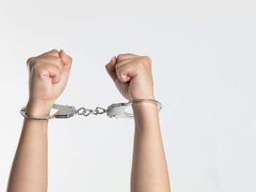 Tras años de seguimiento, las autoridades lograron dar cumplimiento a la orden de aprehensión contra Juan Ignacio V. Unsplash.